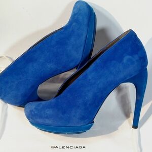 💥Balenciaga cobalt blue suede platform pumps, EU40, VGUC